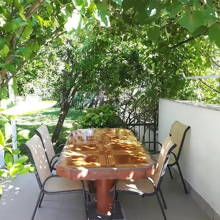 Lejlighed With Parking Space Starigrad, Paklenica - 11848