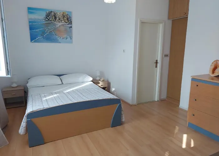 Apartamento With Parking Space Starigrad, Paklenica - 11848