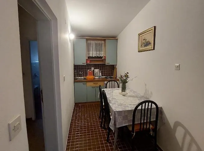 Apartamento With Parking Space Starigrad, Paklenica - 11848